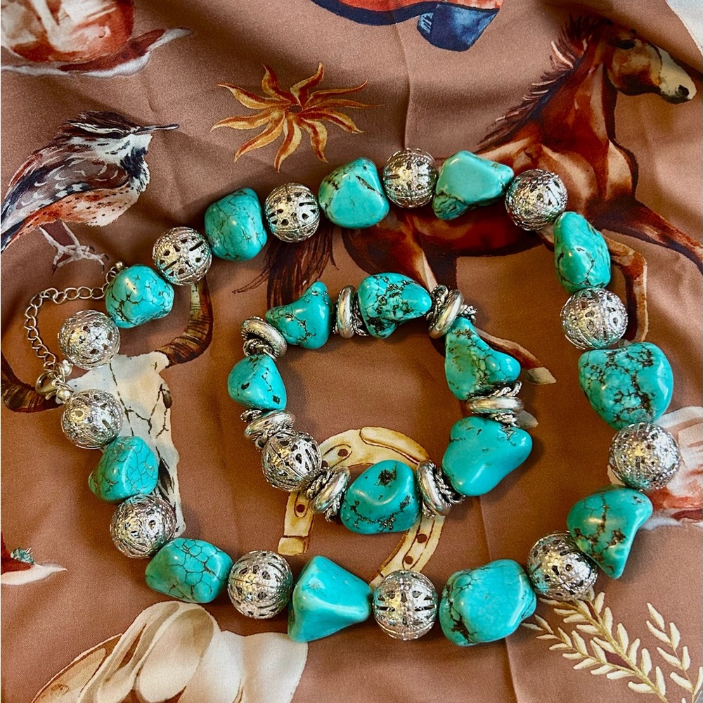 Large Fashion Jewelry Turquoise and Silver Beaded Necklace & Bracelet Set